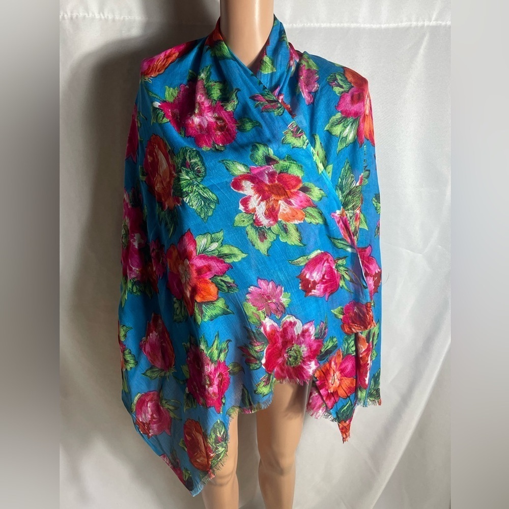 Mossimo Supply Co Blue Floral Wrap Scarf 100% Rayon Rectangular Oblong One Size